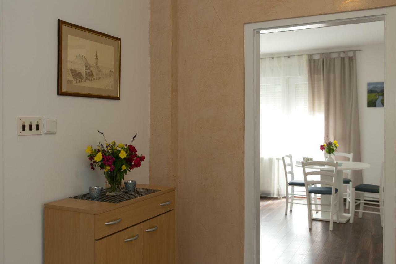 Apartman Maja Lägenhet Otočac Exteriör bild
